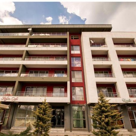 Yza Mamaia Corallia Zewnętrze zdjęcie
